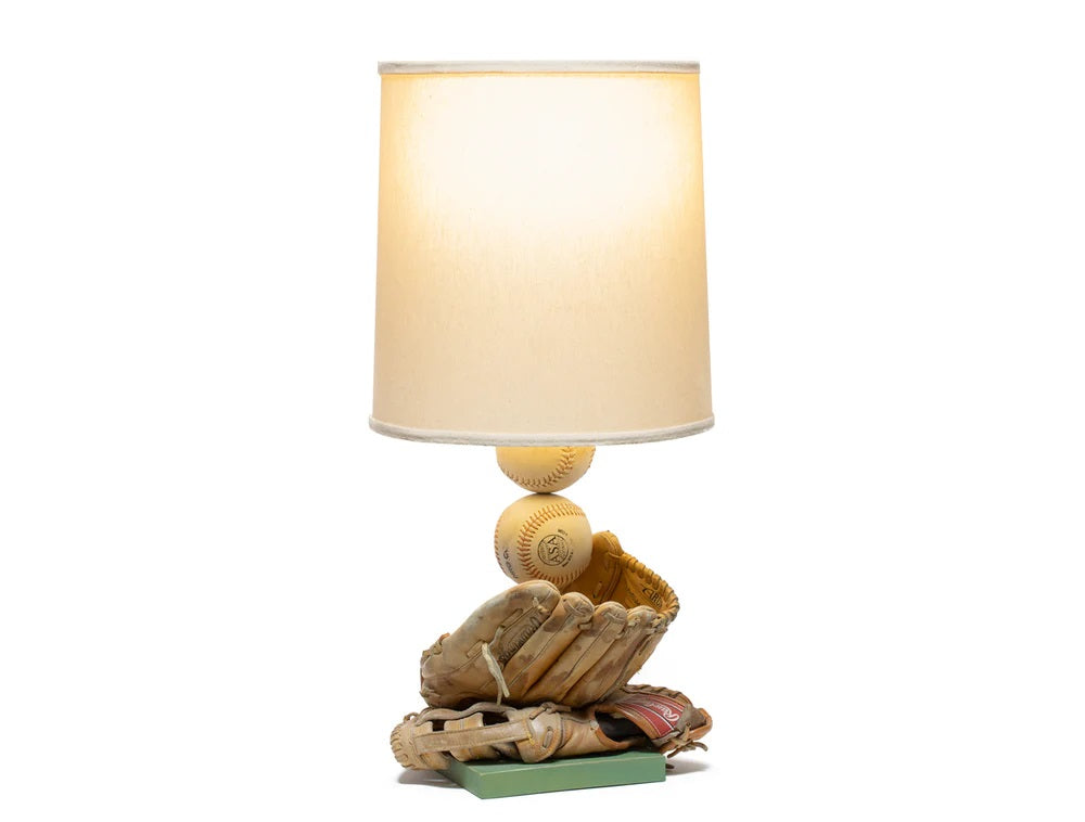 BASEBALL GLOVE LAMP