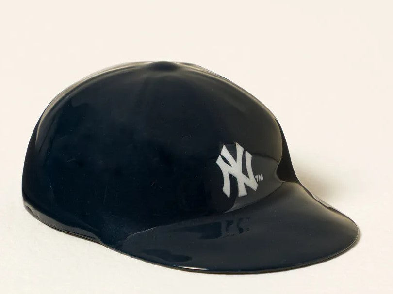 NEW!  New York Yankees MLB Baseball Cap Bottle Opener